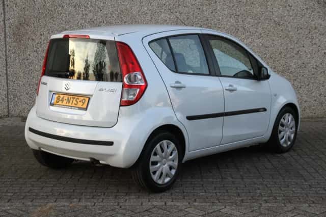 Suzuki Splash (2010) thumbnail 3