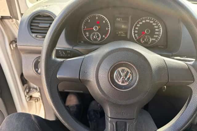 Volkswagen Caddy (2012) thumbnail 6