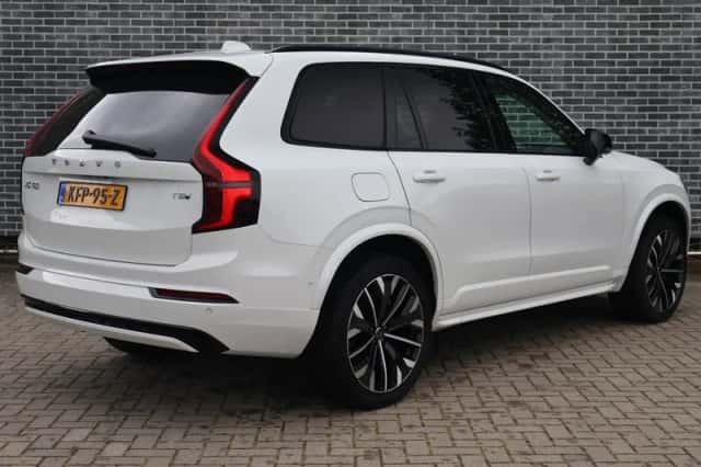 Volvo XC90 (2026) thumbnail 4