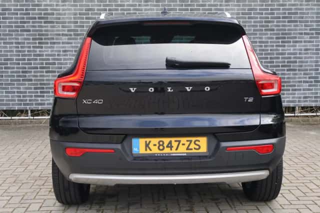 Volvo XC40 (2021) thumbnail 4