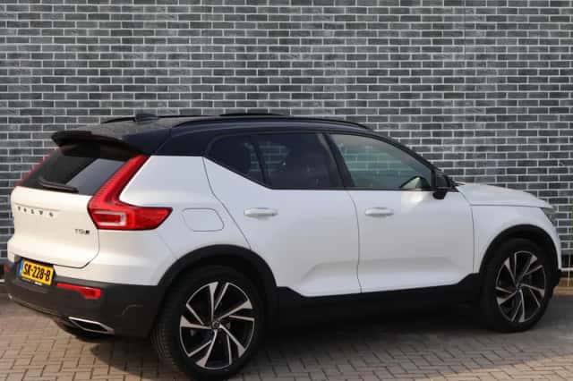Volvo XC40 (2018) thumbnail 4