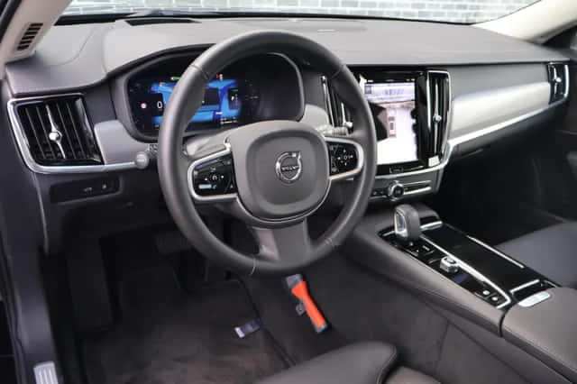 Volvo V90 (2025) thumbnail 6