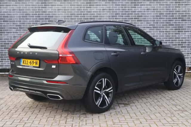 Volvo XC60 (2020) thumbnail 3