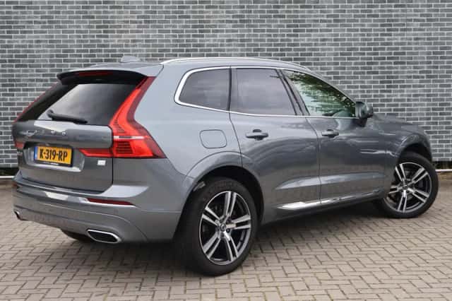 Volvo XC60 (2021) thumbnail 3