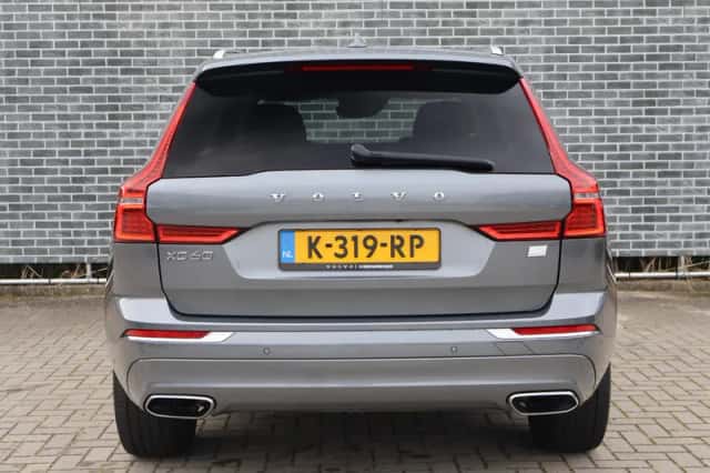 Volvo XC60 (2021) thumbnail 4