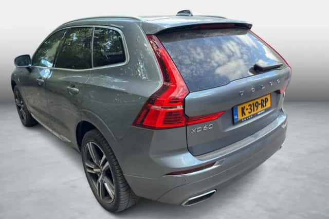 Volvo XC60 (2021) thumbnail 4