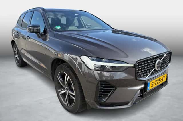 Volvo XC60 (2023) thumbnail 3