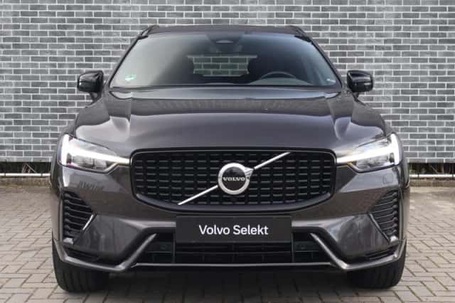 Volvo XC60 (2023) thumbnail 3