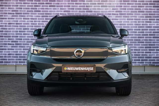 Volvo EX40 (2026) thumbnail 2