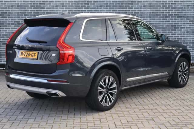 Volvo XC90 (2021) thumbnail 3
