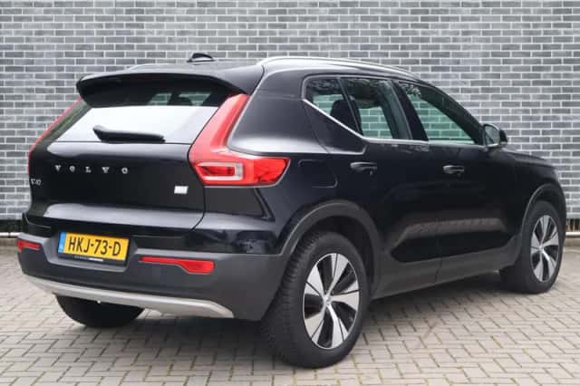 Volvo XC40 (2021) thumbnail 3