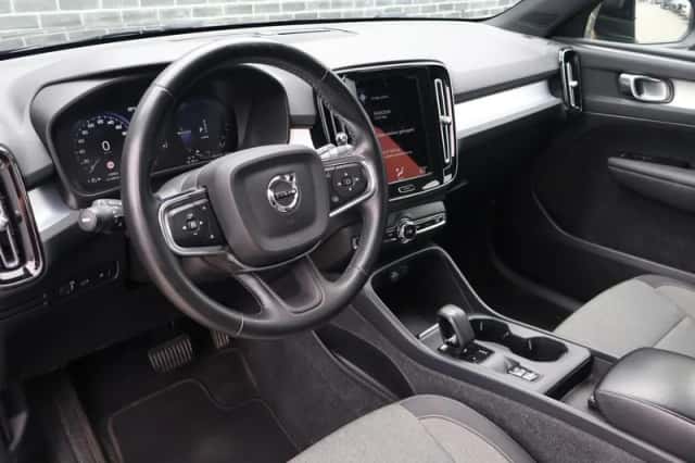 Volvo XC40 (2021) thumbnail 6