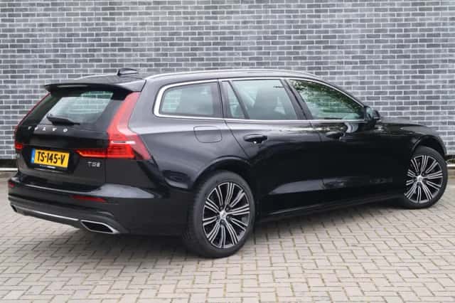 Volvo V60 (2018) thumbnail 3
