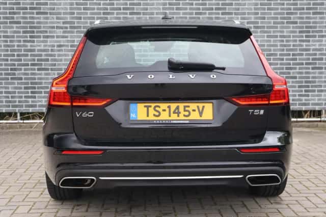 Volvo V60 (2018) thumbnail 4