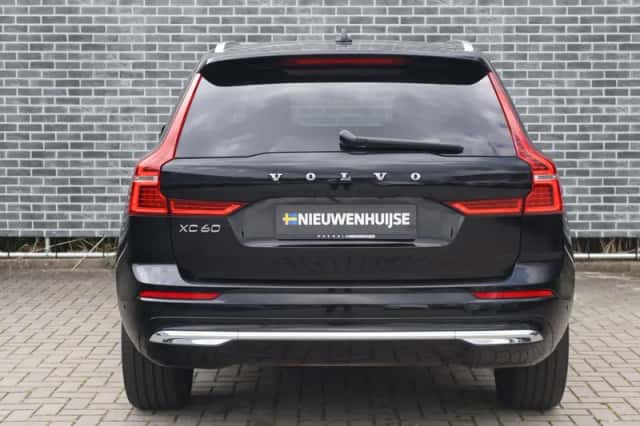 Volvo XC60 (2022) thumbnail 4
