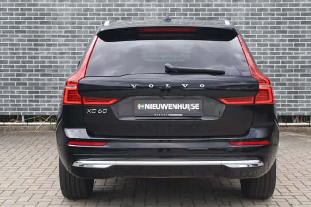 Volvo XC60 (2022) thumbnail 5