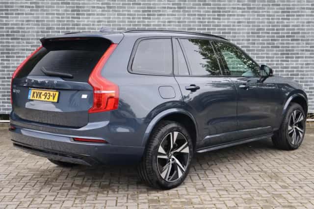 Volvo XC90 (2022) thumbnail 4