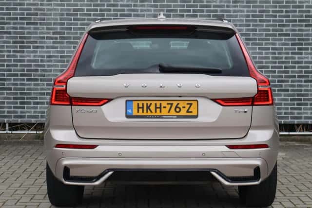 Volvo XC60 (2025) thumbnail 4