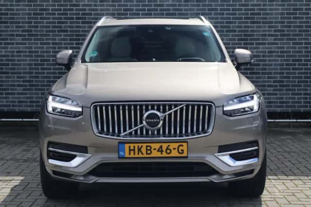 Volvo XC90 (2021) thumbnail 2