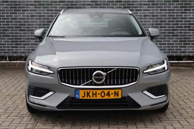 Volvo V60 (2025) thumbnail 2