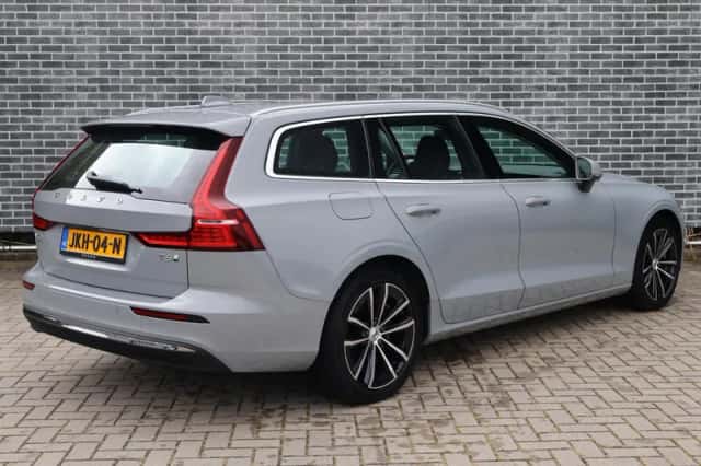 Volvo V60 (2025) thumbnail 4