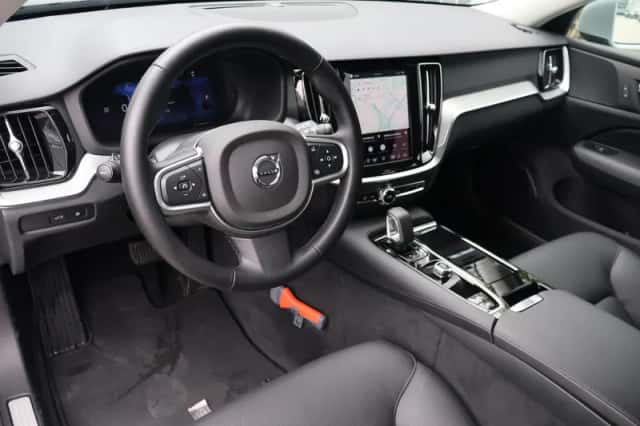 Volvo V60 (2025) thumbnail 5