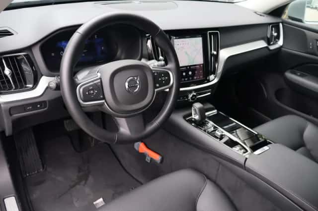 Volvo V60 (2025) thumbnail 6