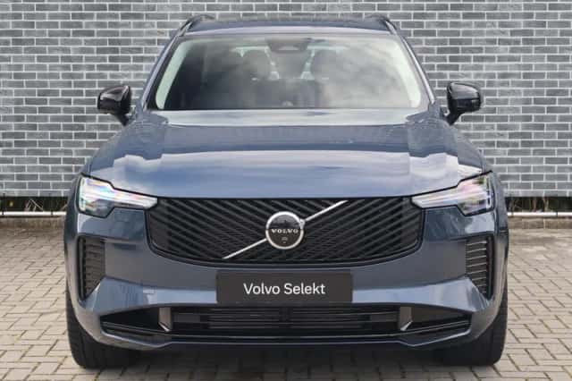 Volvo XC90 (2025) thumbnail 2