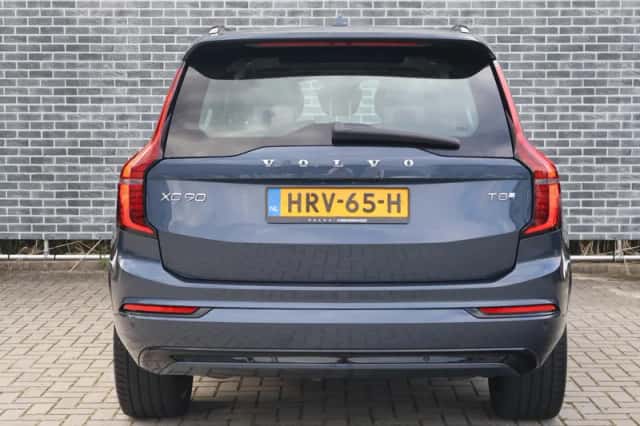 Volvo XC90 (2025) thumbnail 4