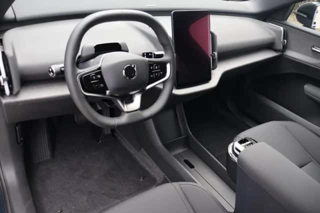 Volvo EX30 (2026) thumbnail 6