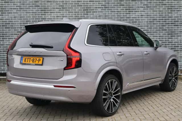 Volvo XC90 (2026) thumbnail 3
