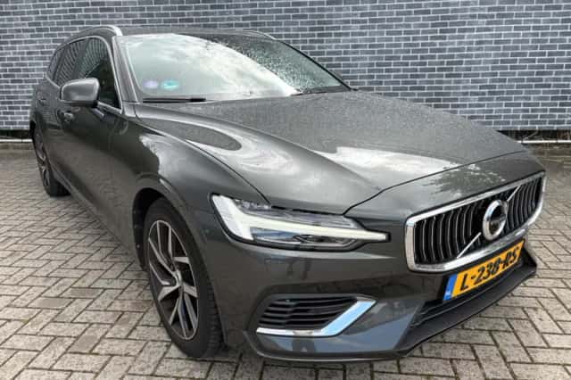Volvo V60 (2020) thumbnail 3
