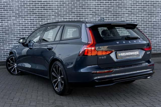 Volvo V60 (2025) thumbnail 4