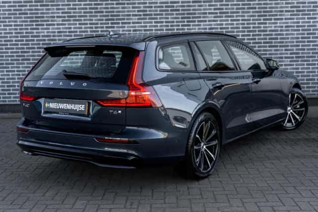 Volvo V60 (2025) thumbnail 5