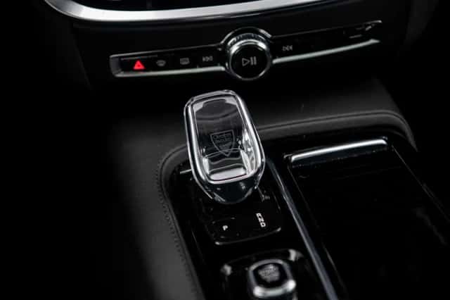 Volvo V60 (2022) thumbnail 6