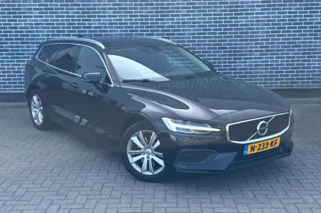 Volvo V60 (2021) thumbnail 4