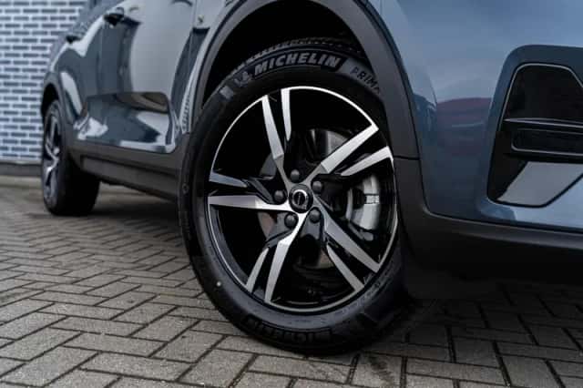 Volvo XC40 (2026) thumbnail 4