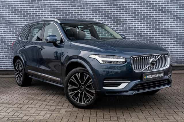 Volvo XC90 (2023) thumbnail 4