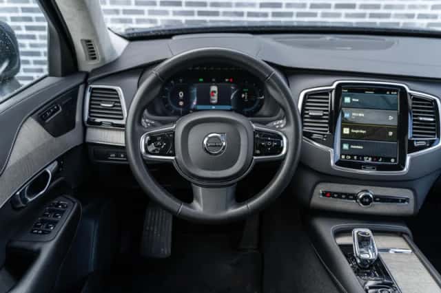 Volvo XC90 (2023) thumbnail 6
