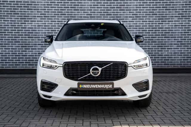 Volvo XC60 (2020) thumbnail 2