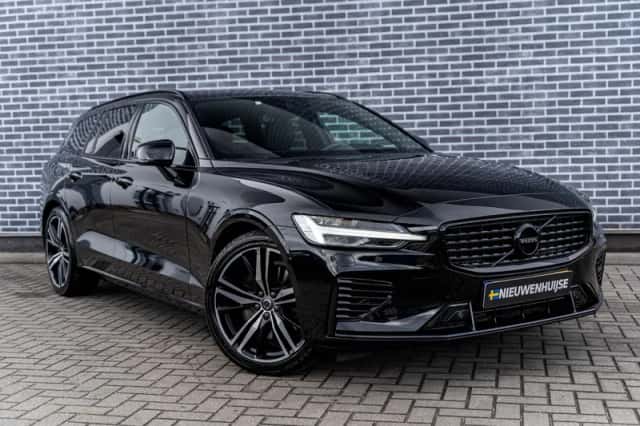 Volvo V60 (2021) thumbnail 2