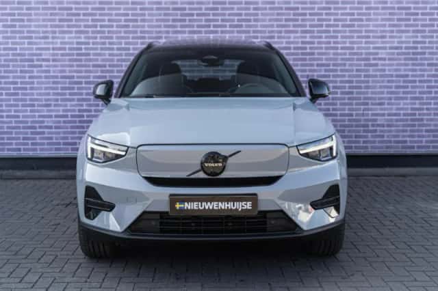 Volvo EX40 (2026) thumbnail 4