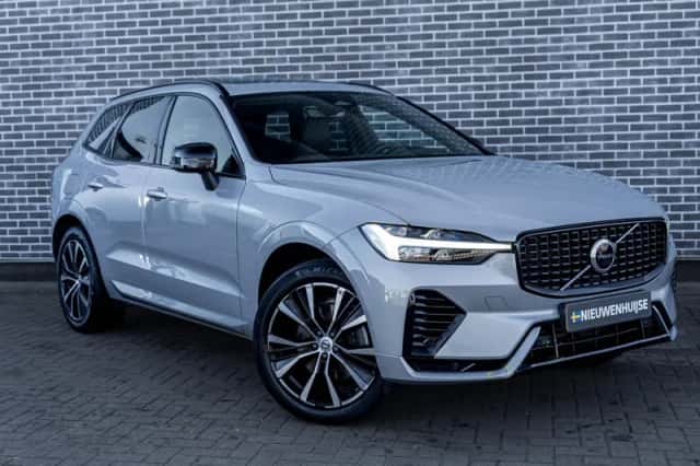 Volvo XC60 (2023) thumbnail 2