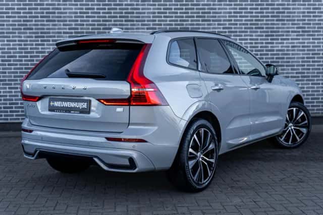 Volvo XC60 (2023) thumbnail 5