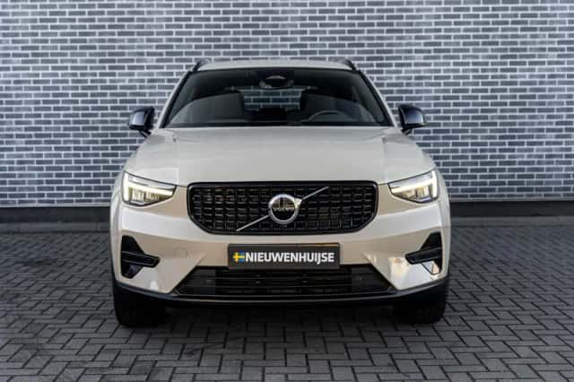 Volvo XC40 (2026) thumbnail 2