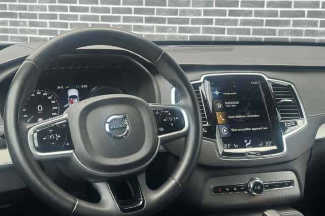 Volvo XC90 (2021) thumbnail 3