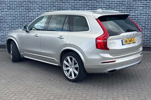 Volvo XC90 (2015) thumbnail 4