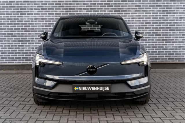 Volvo EX30 (2026) thumbnail 2