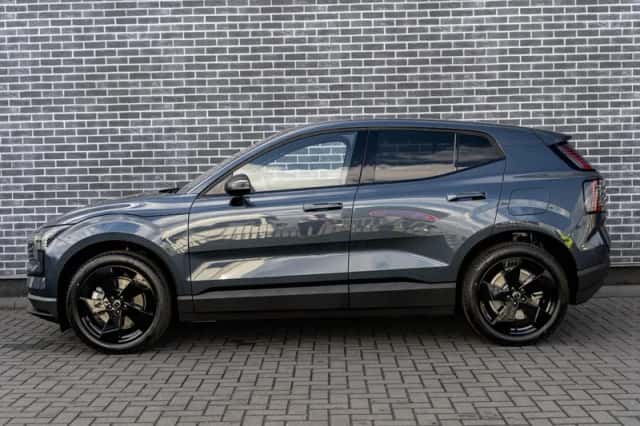 Volvo EX30 (2026) thumbnail 3