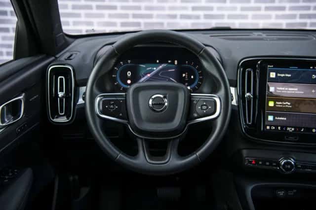 Volvo XC40 (2025) thumbnail 4